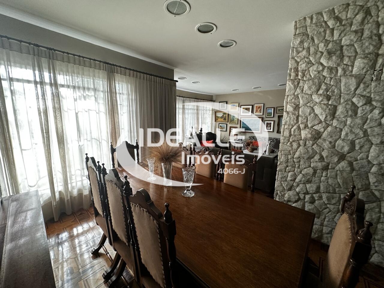 Casa Residencial/Comercial Hugo Lange