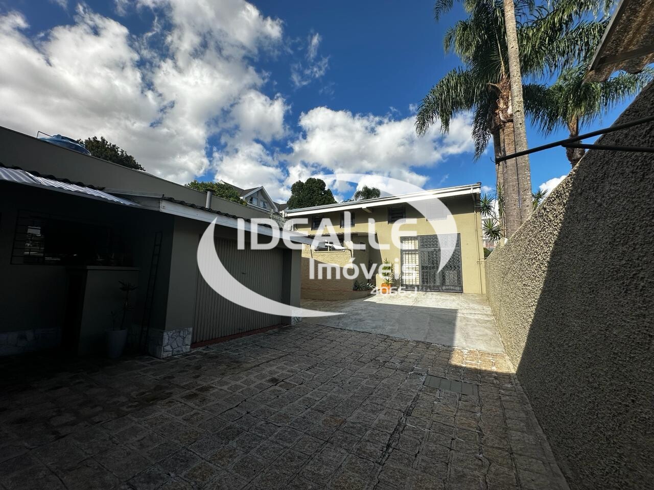 Casa Residencial/Comercial Hugo Lange