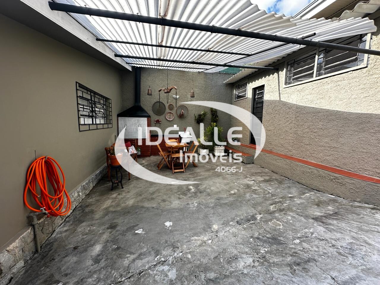 Casa Residencial/Comercial Hugo Lange
