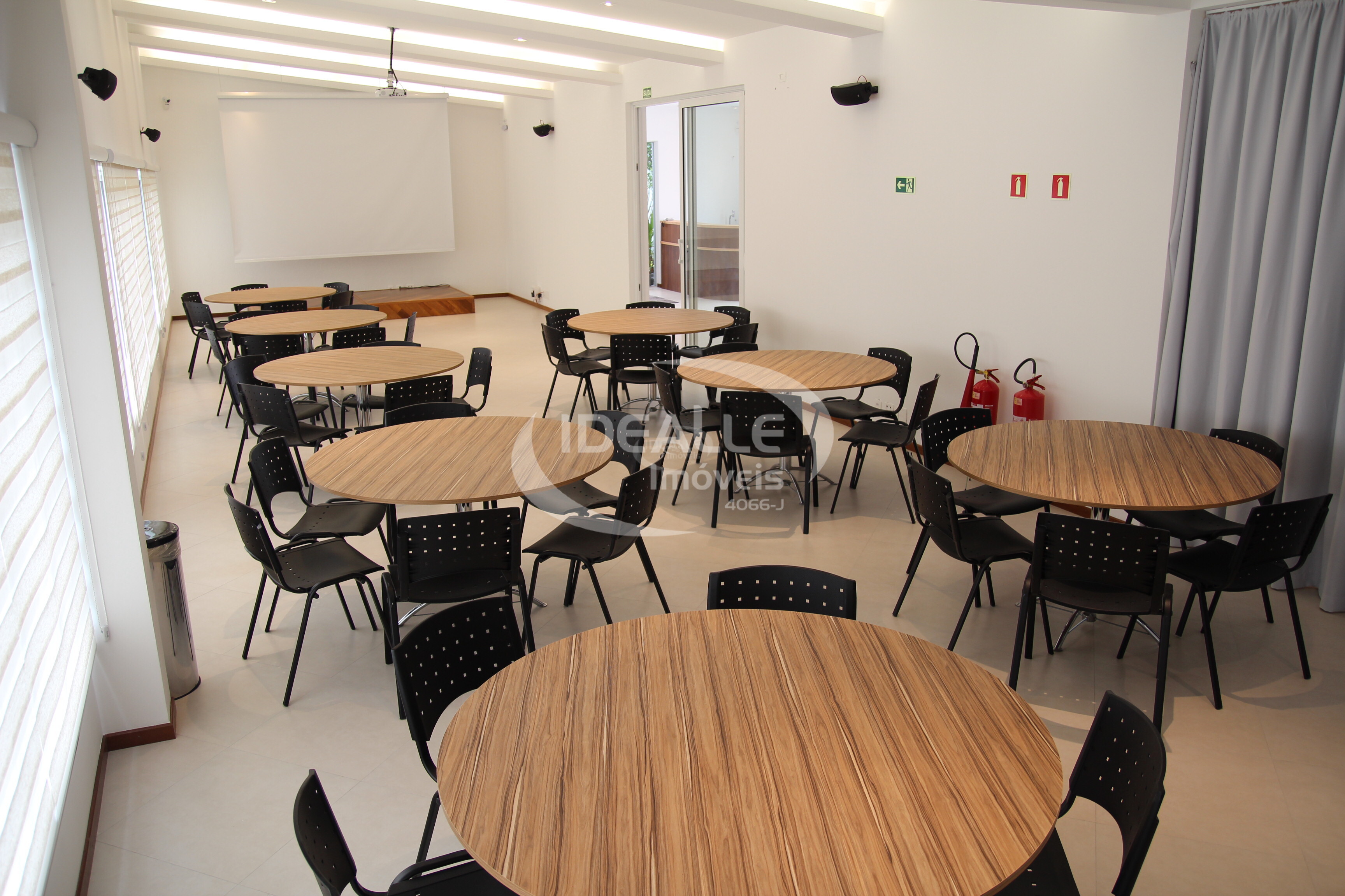 CASA COMERCIAL BOM RETIRO