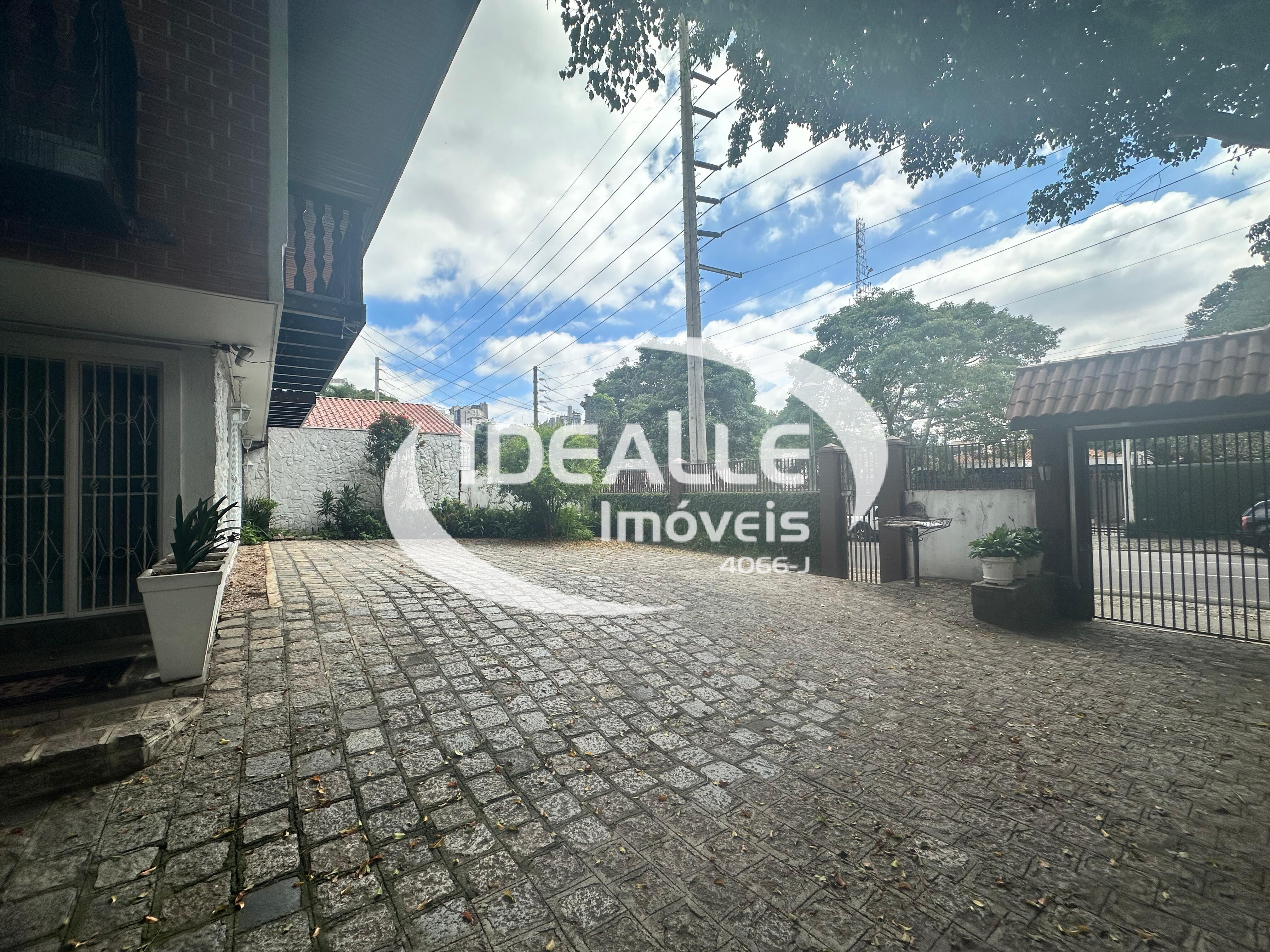 Casa Comercial Água Verde