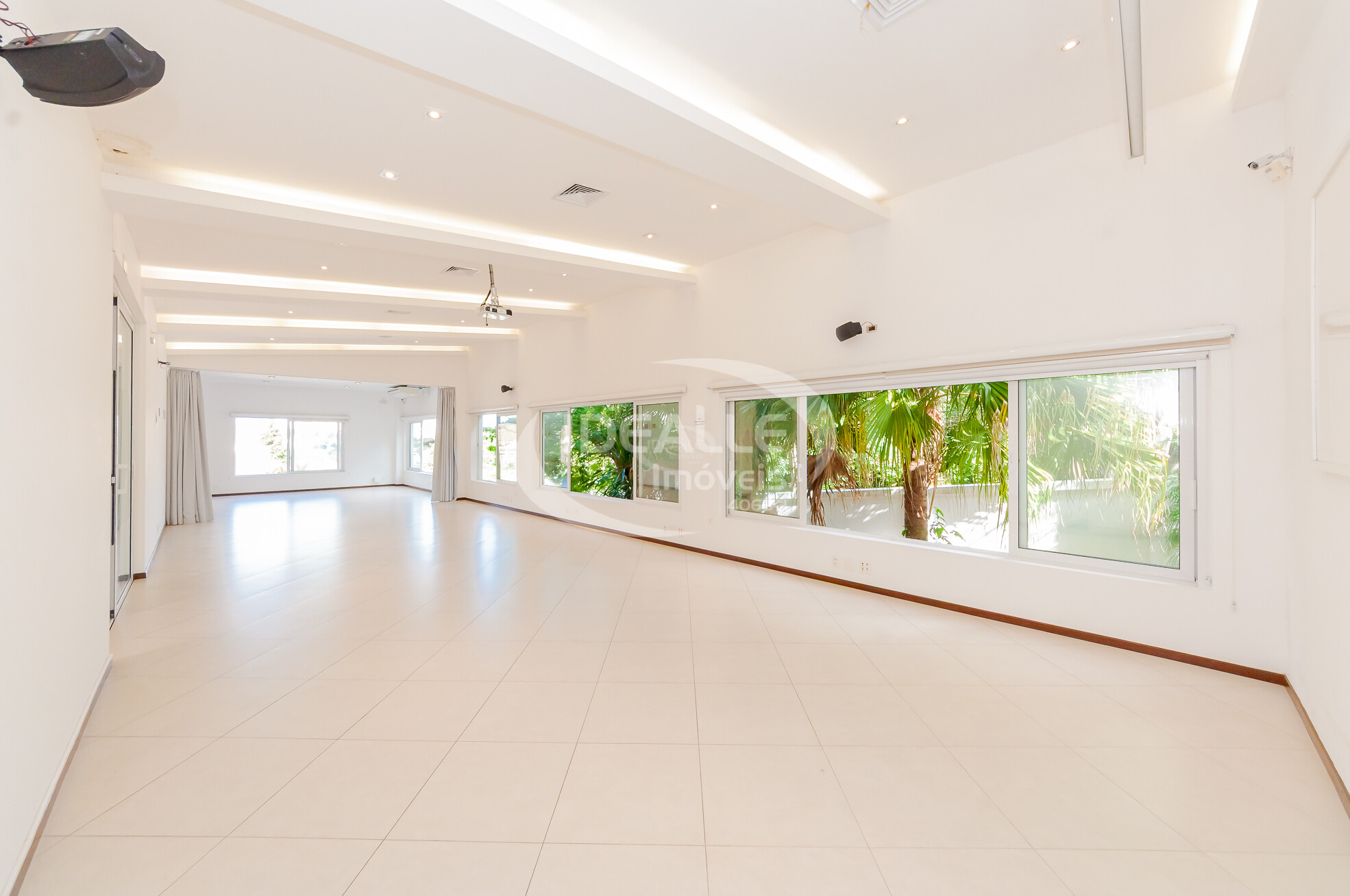 CASA COMERCIAL BOM RETIRO
