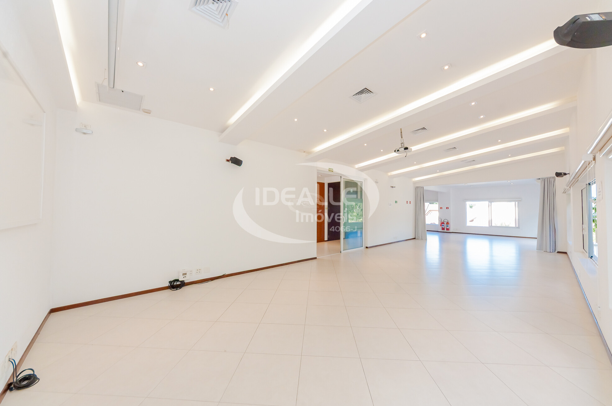 CASA COMERCIAL BOM RETIRO