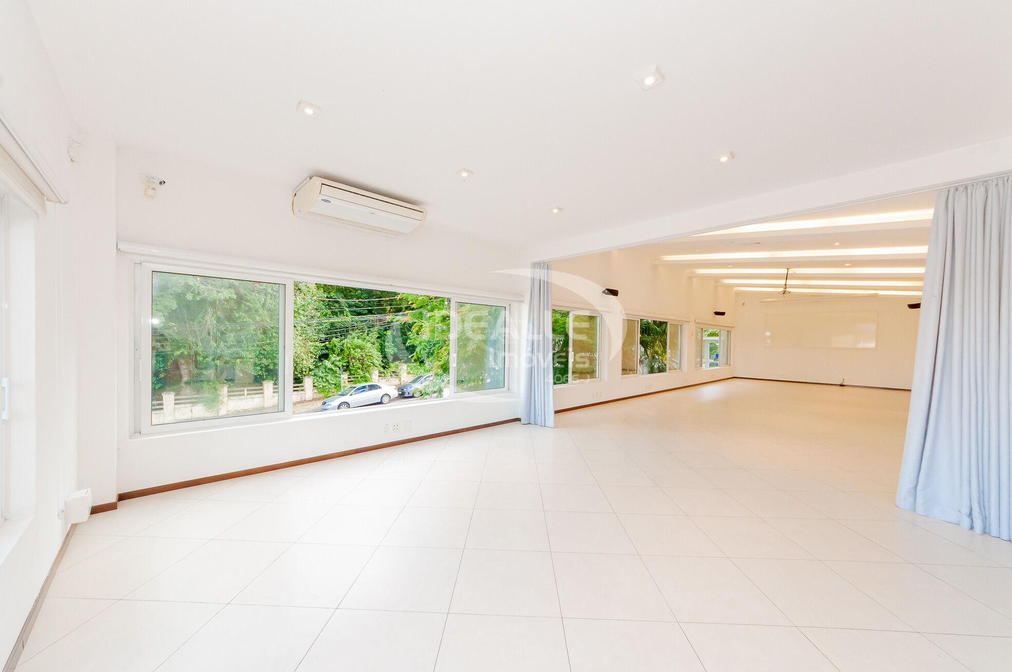 CASA COMERCIAL BOM RETIRO