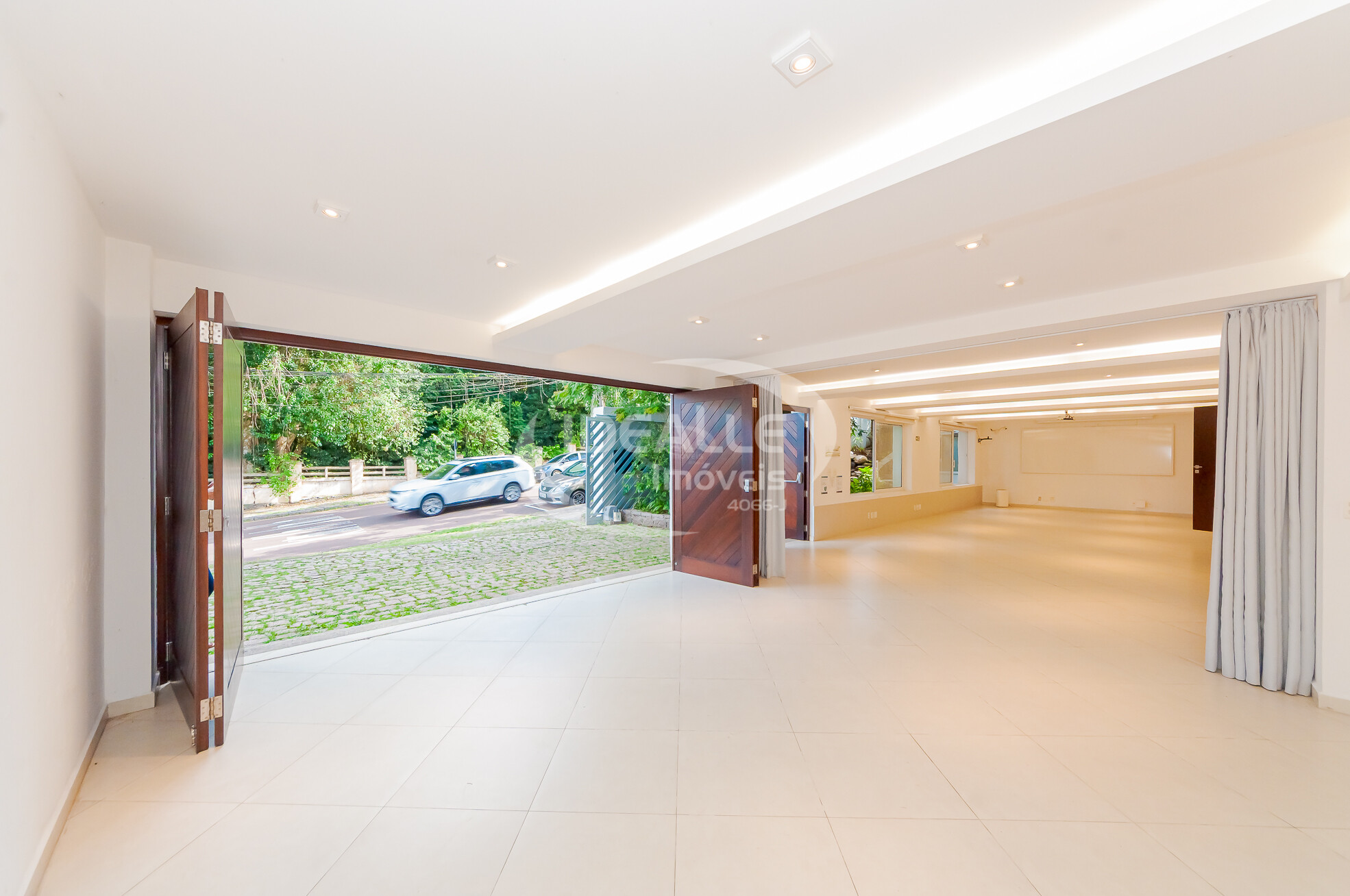 CASA COMERCIAL BOM RETIRO