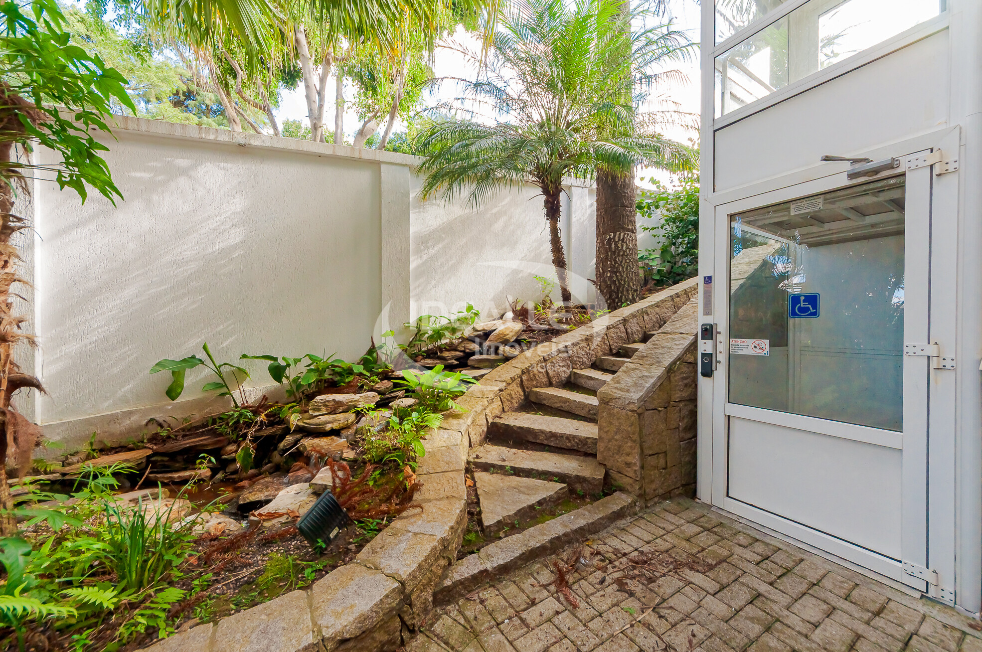 CASA COMERCIAL BOM RETIRO