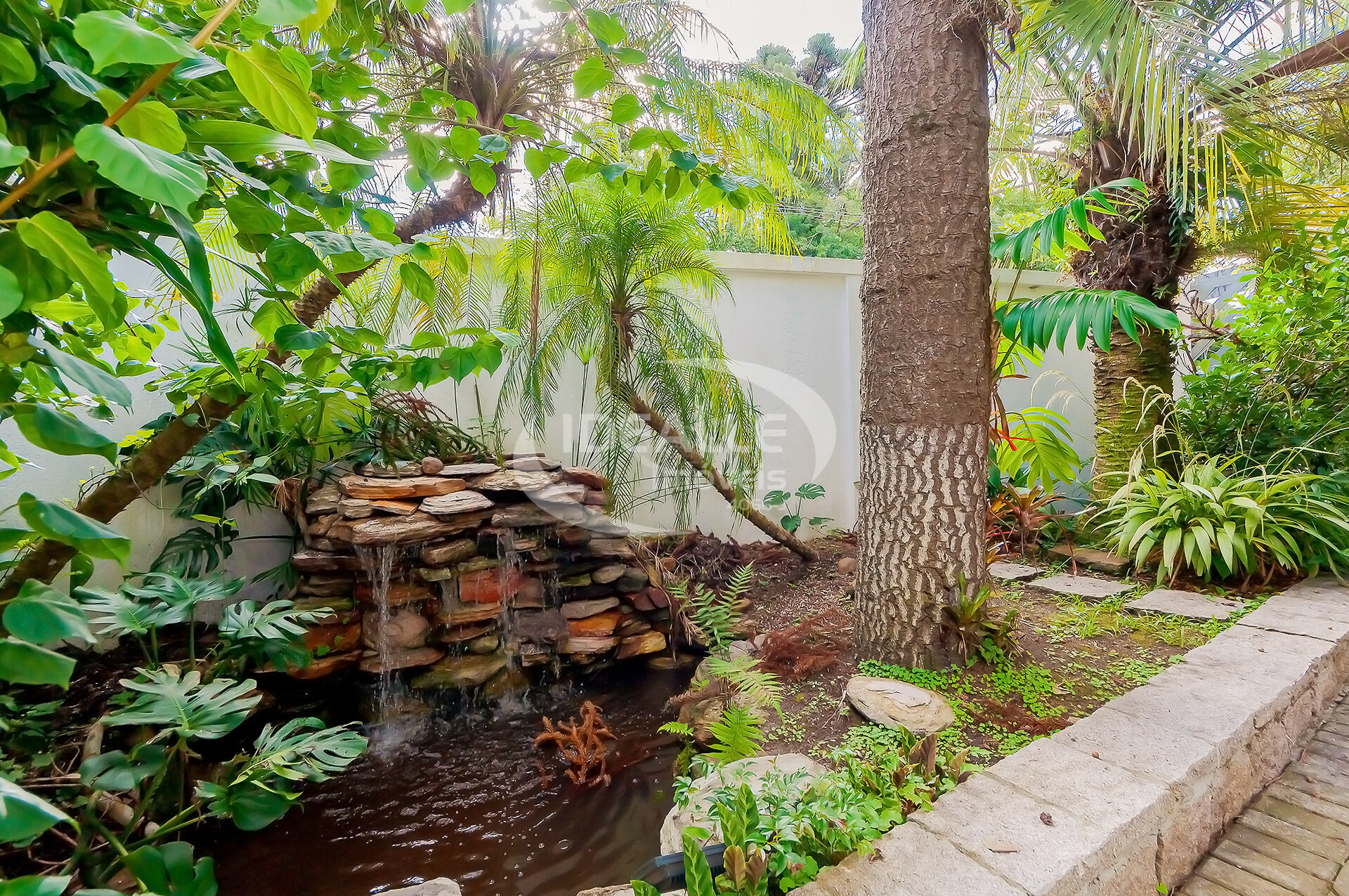 CASA COMERCIAL BOM RETIRO