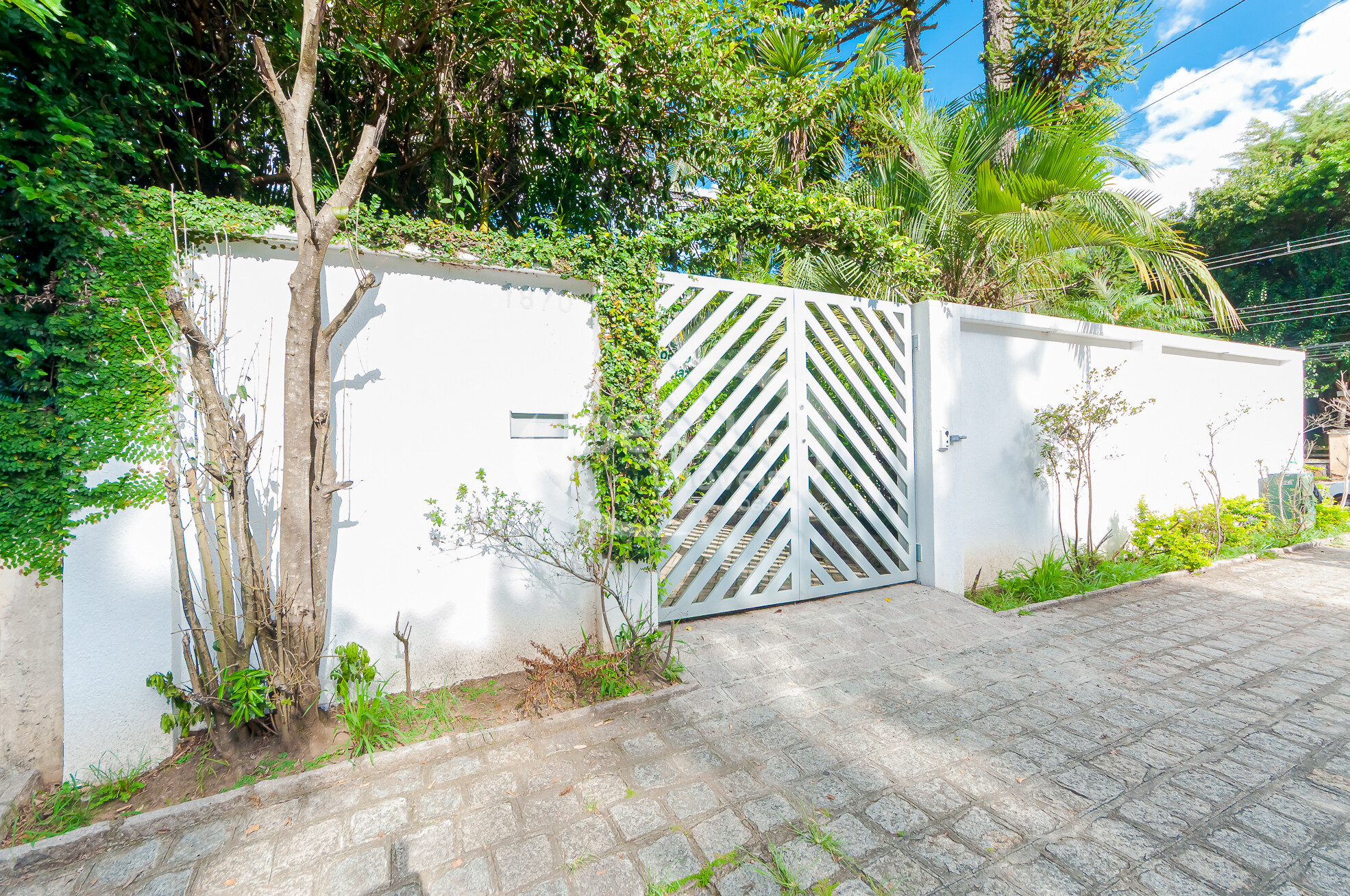 CASA COMERCIAL BOM RETIRO