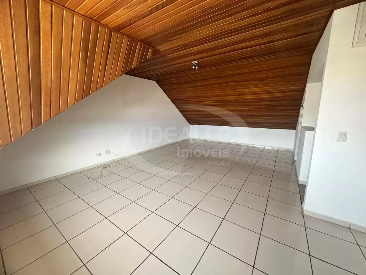 Cond. Asti   |   Sobrado Triplex Boqueirão