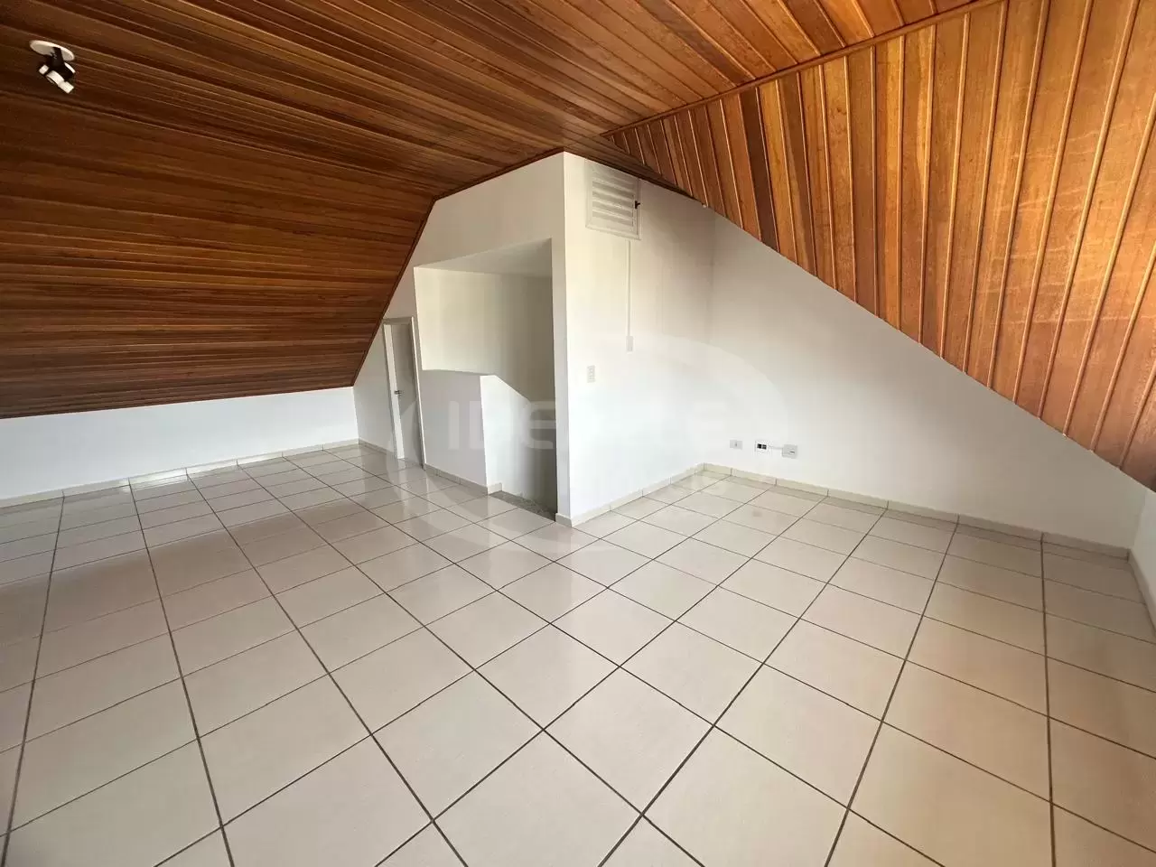 Cond. Asti   |   Sobrado Triplex Boqueirão