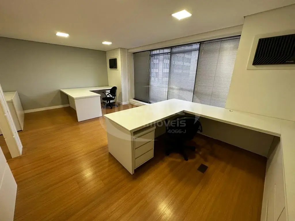 Ed. Montreal Executive Center