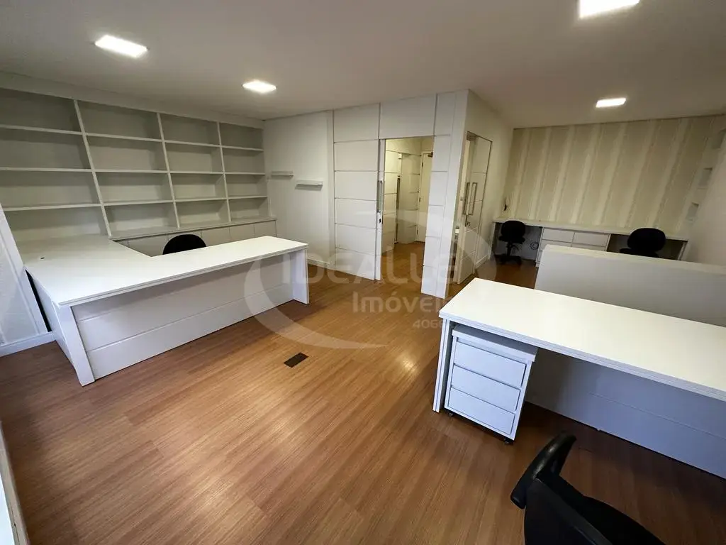 Ed. Montreal Executive Center