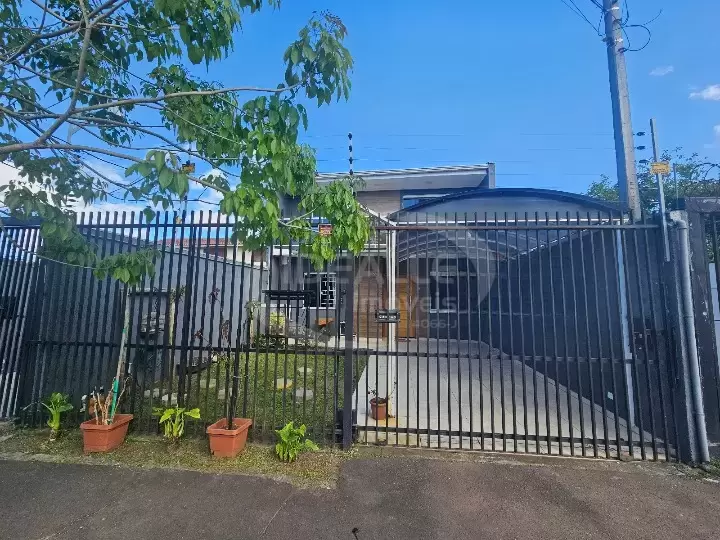 Sobrado em São José dos Pinhais