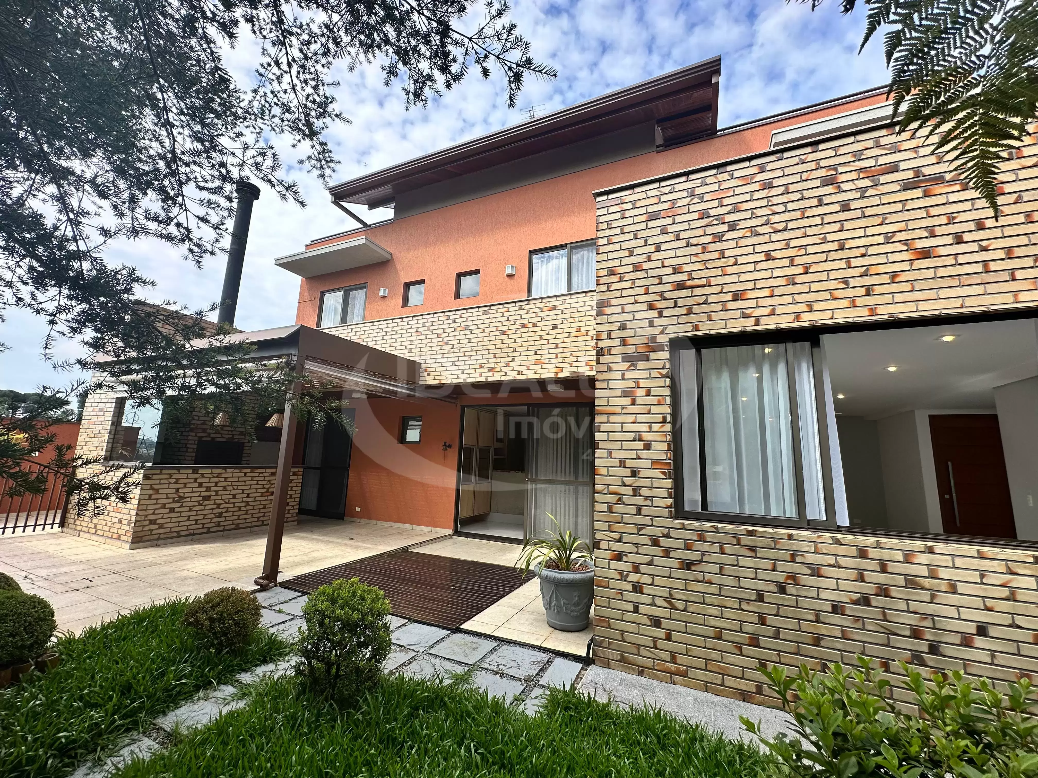 Cond. Giardino de Lucca