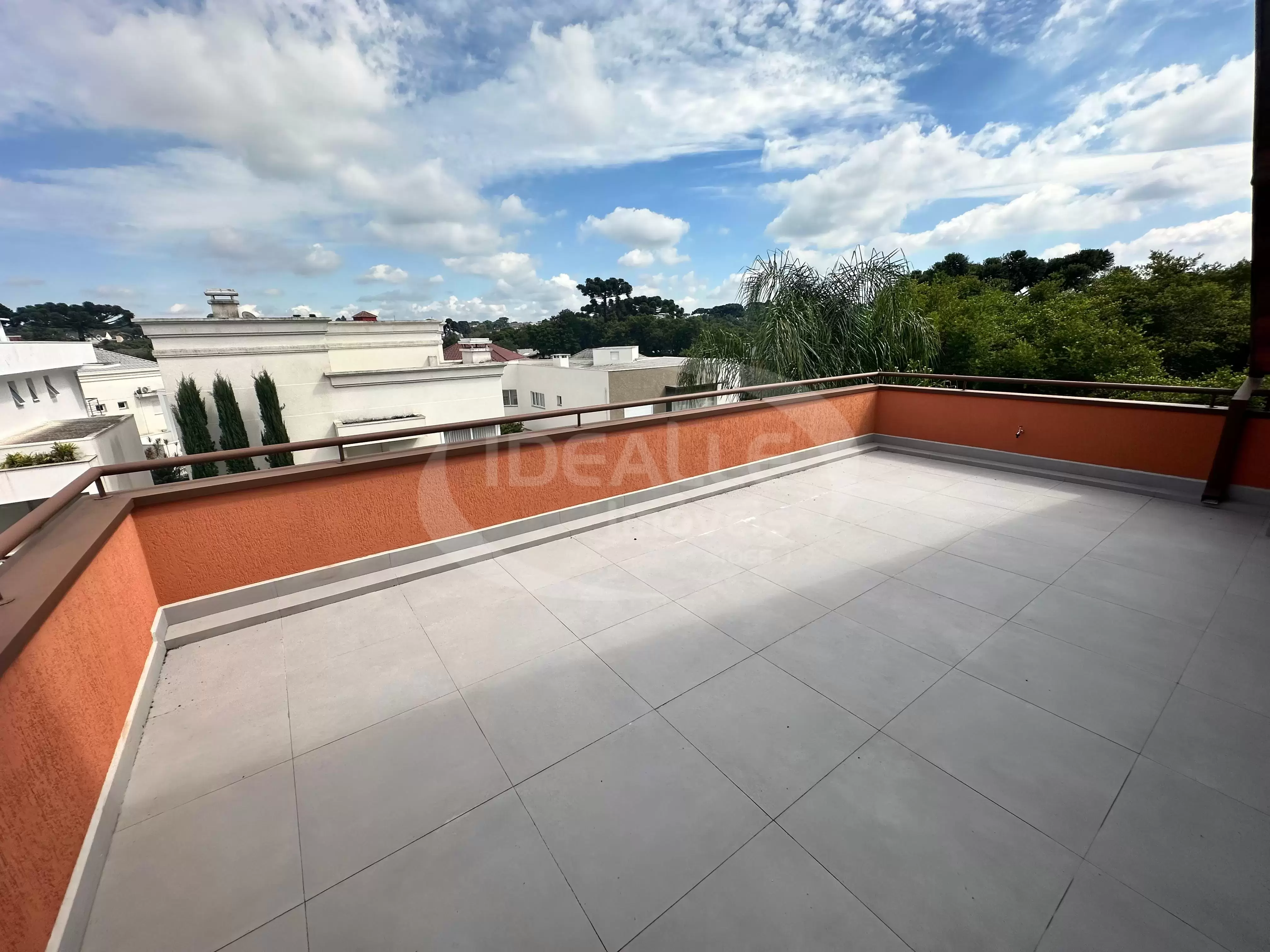 Cond. Giardino de Lucca