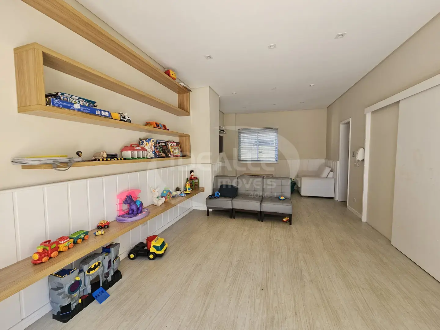 Ed. Breezer Ecoville