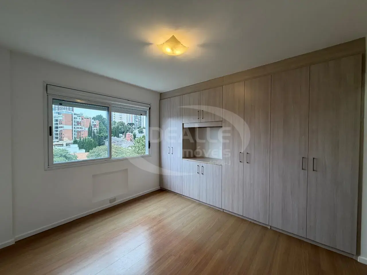 Ed. Breezer Ecoville