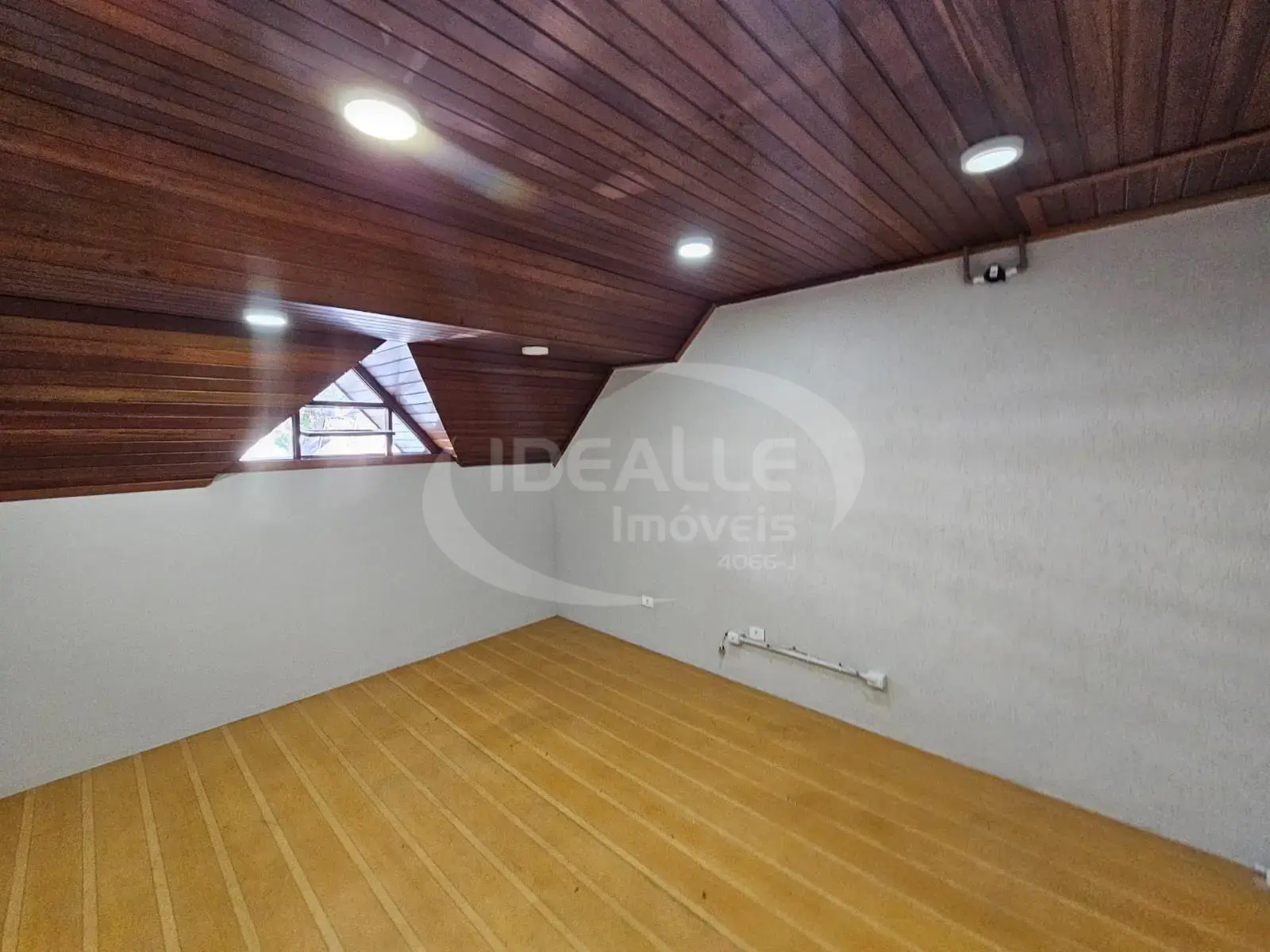 Loja Centro Comercial SMR Center