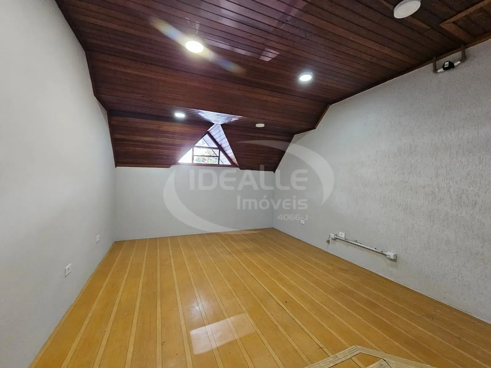 Loja Centro Comercial SMR Center