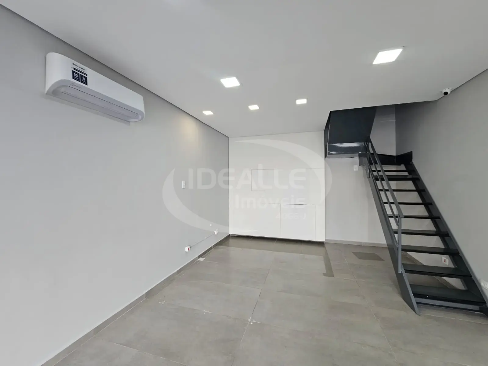 Loja Centro Comercial SMR Center