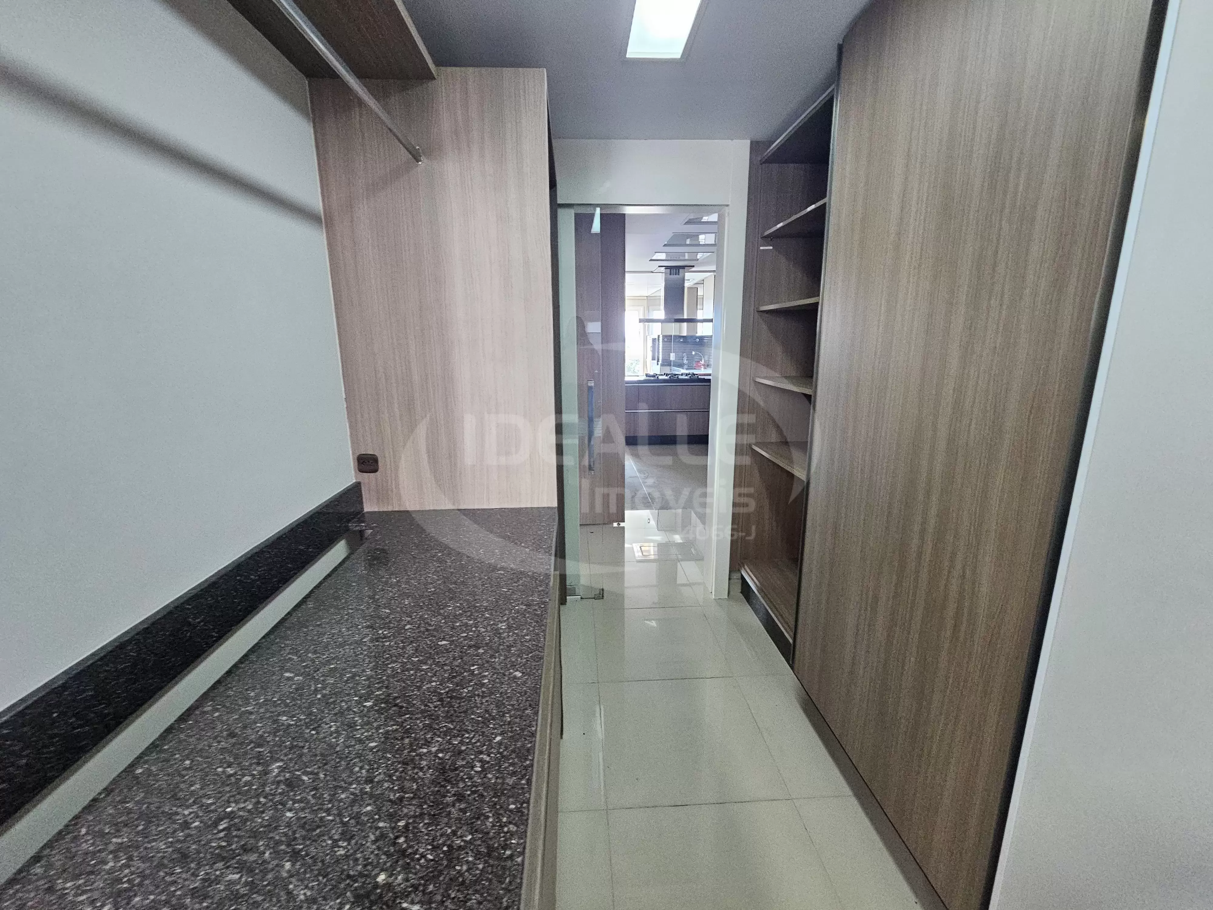 Ed. Elegance Condominium