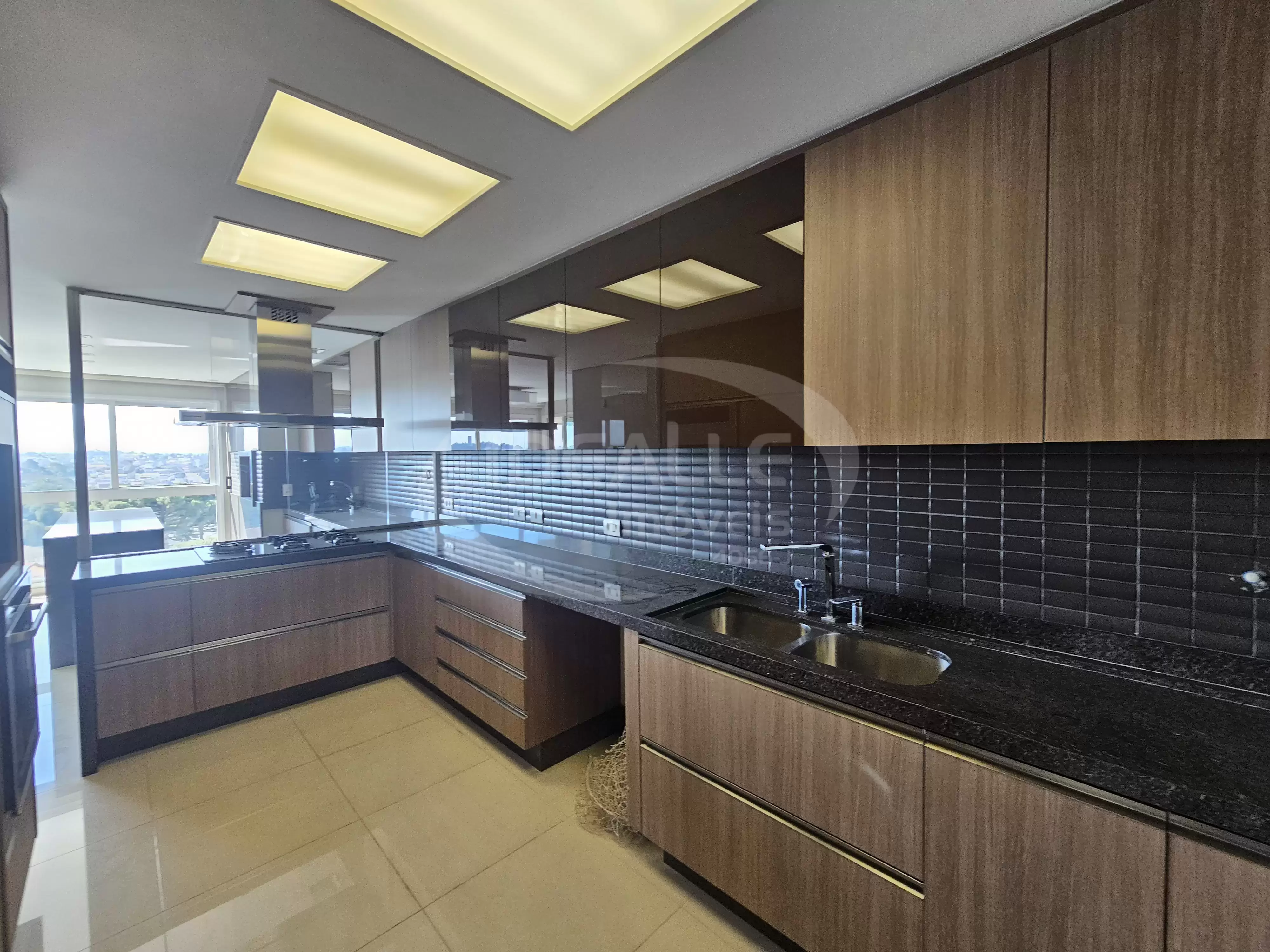 Ed. Elegance Condominium