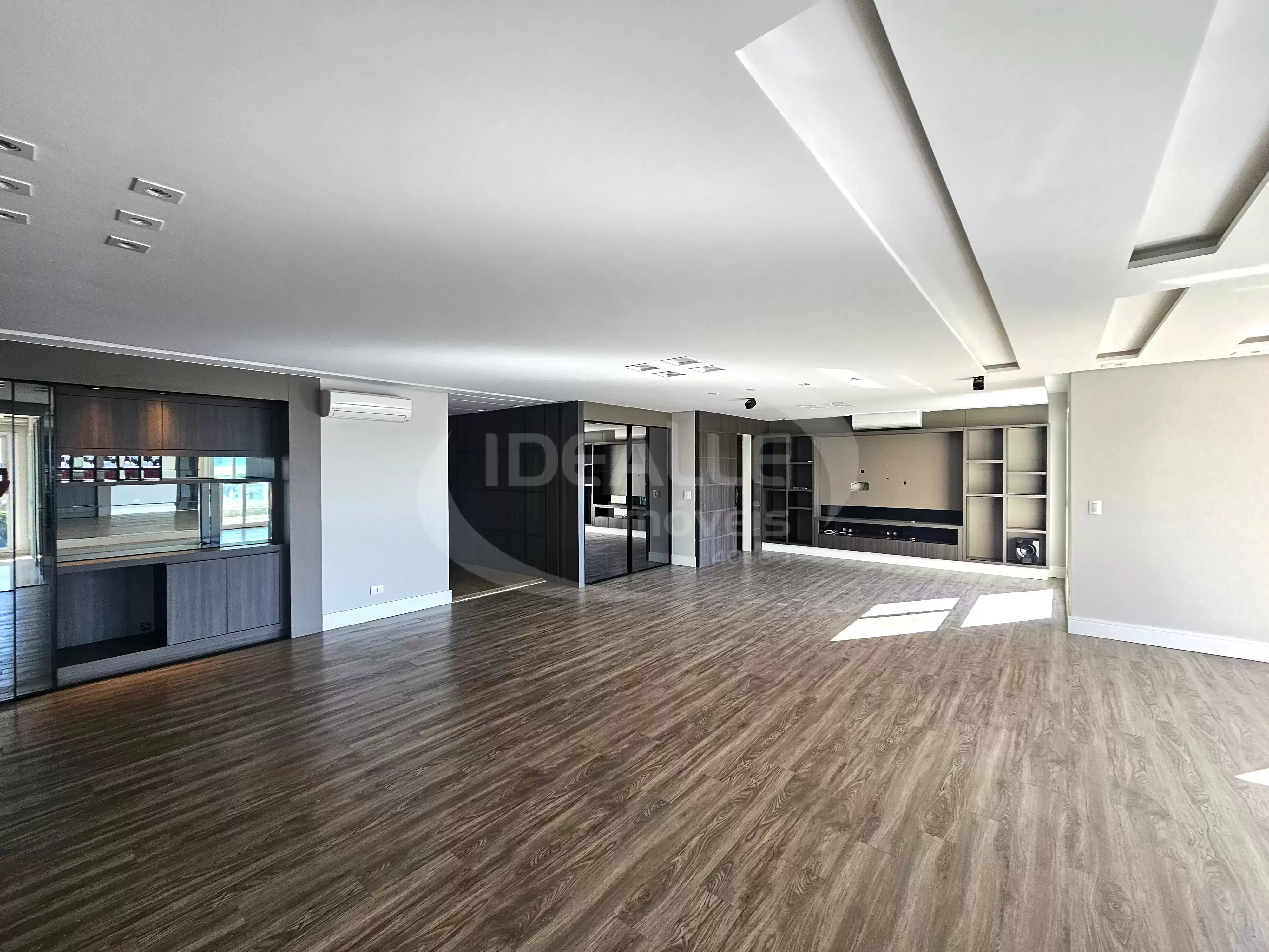 Ed. Elegance Condominium