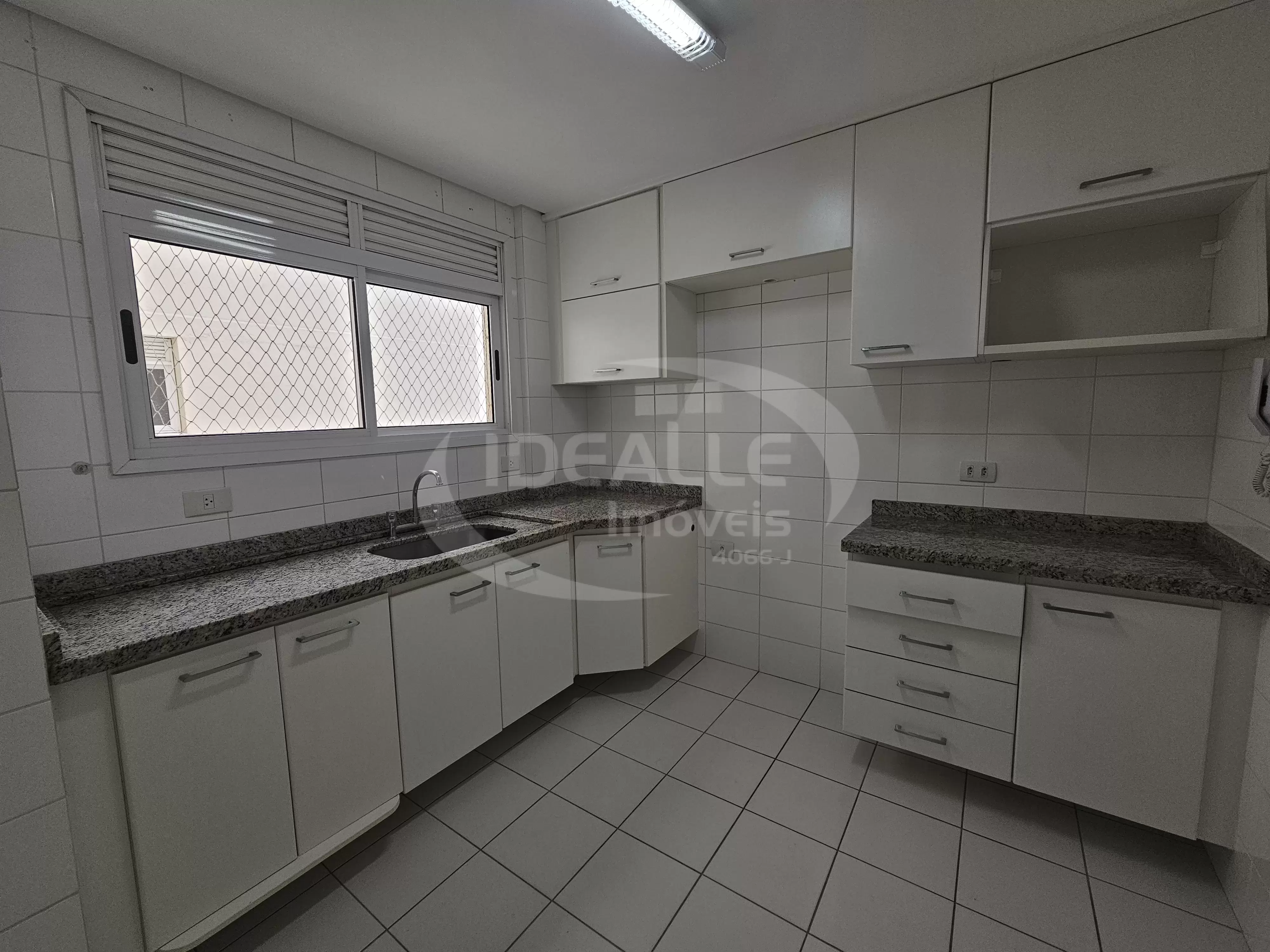 Ed. Breezer Ecoville