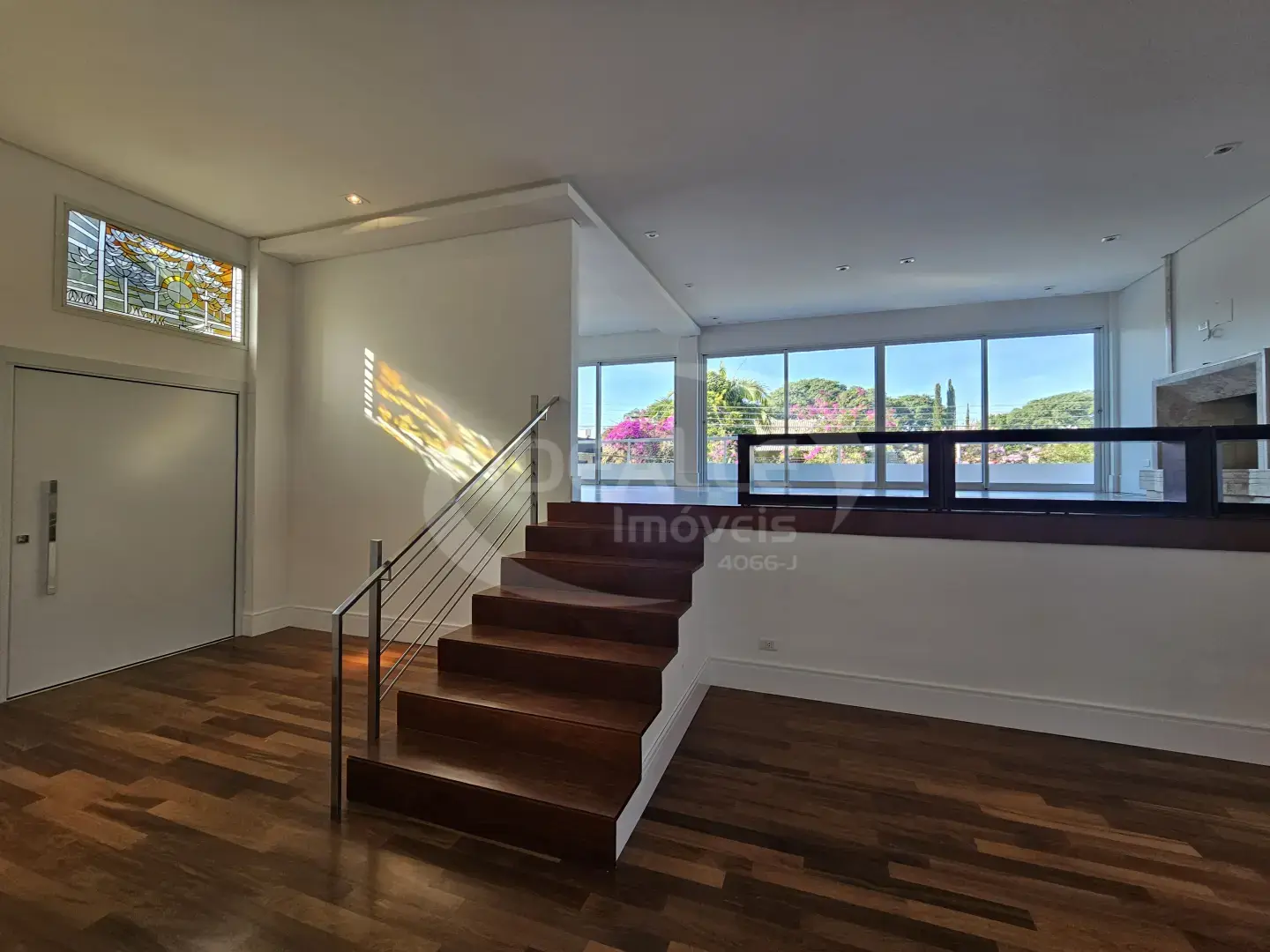Cond. Beverly Hills
