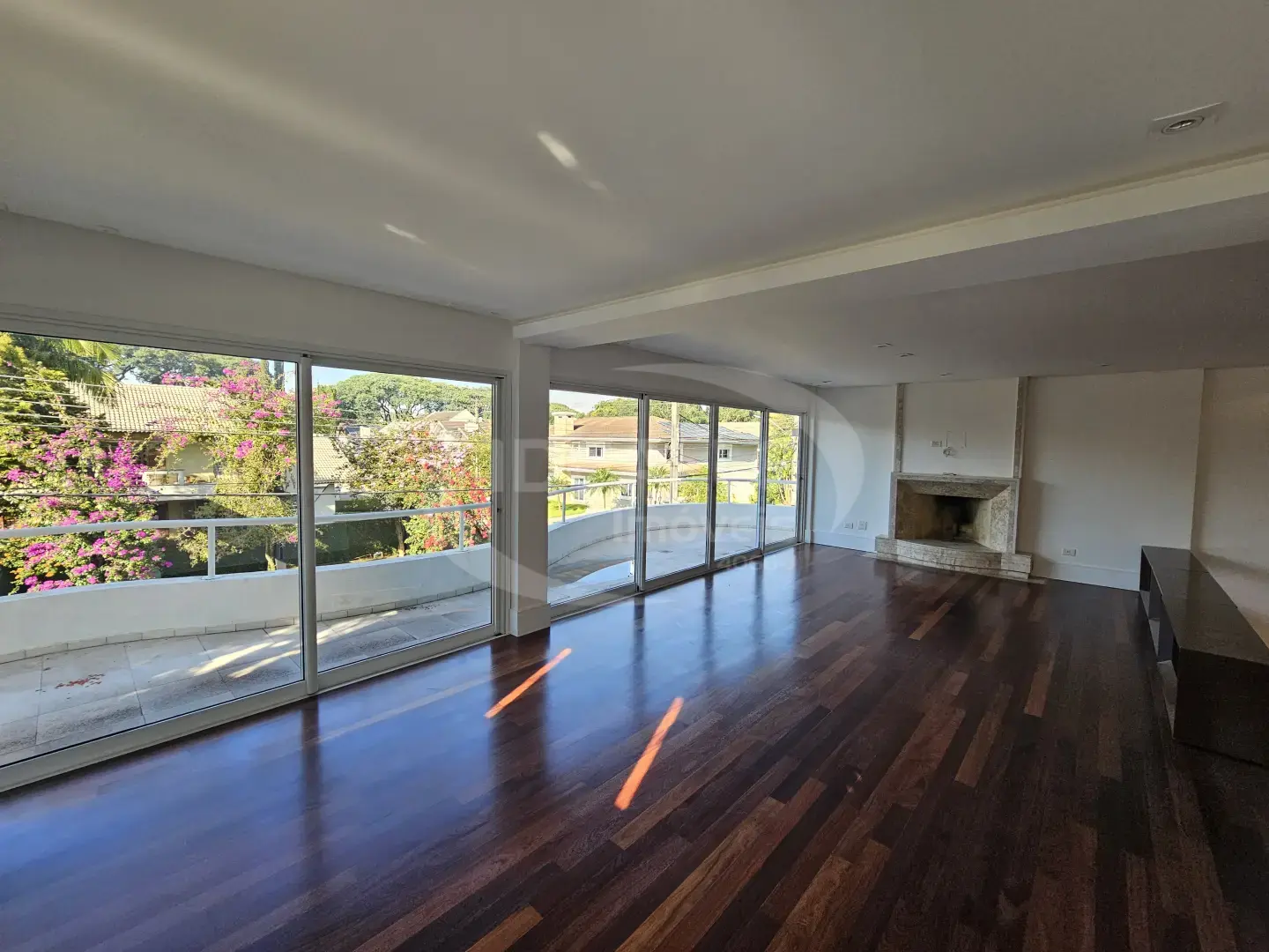 Cond. Beverly Hills