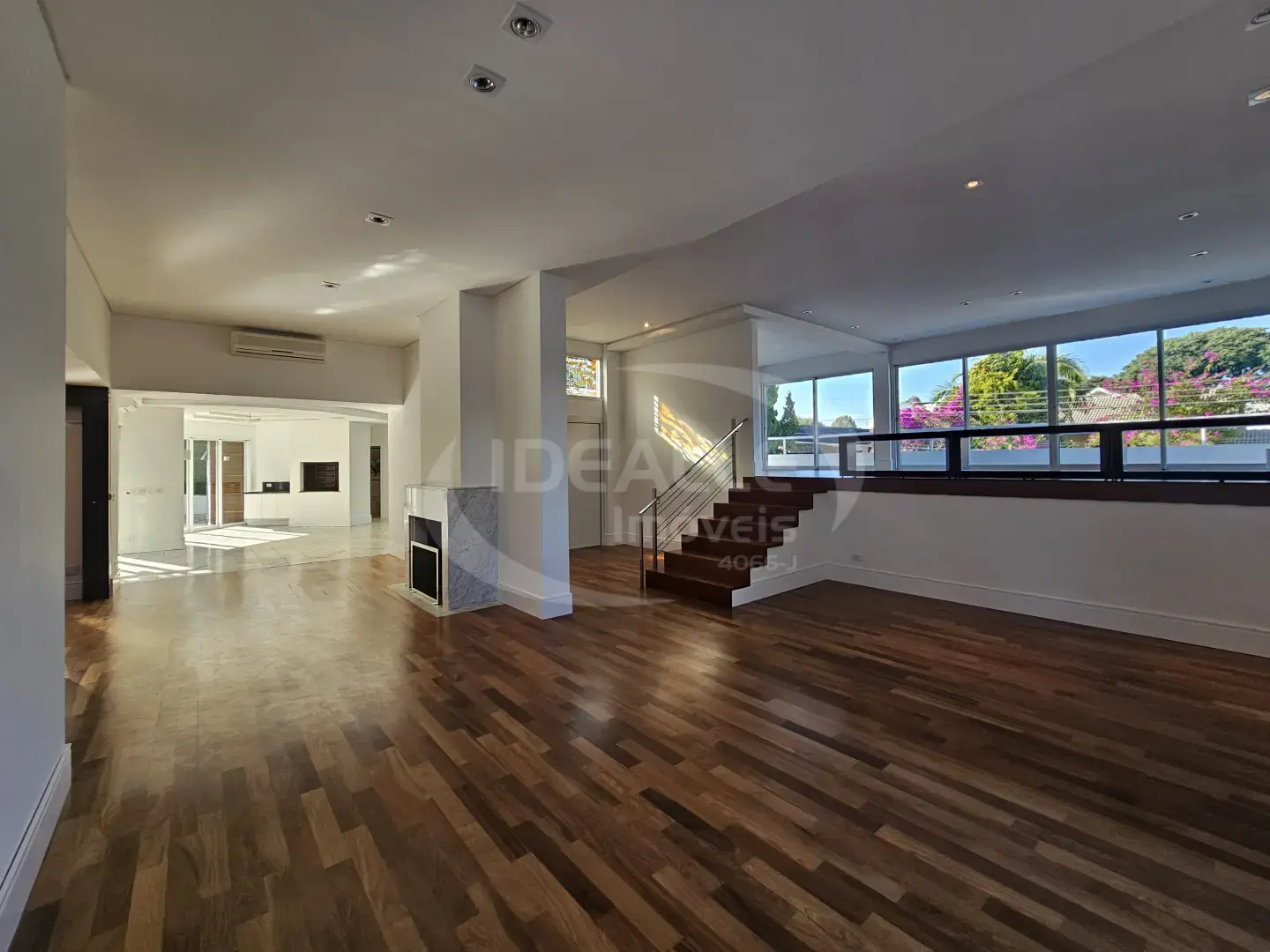 Cond. Beverly Hills