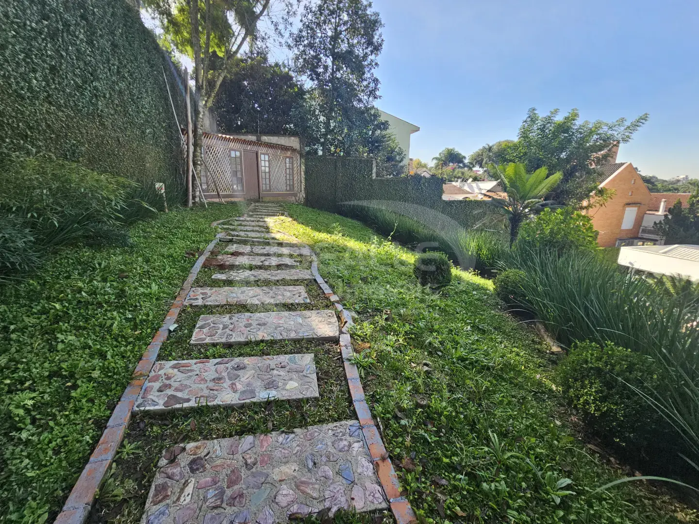 Cond. Beverly Hills