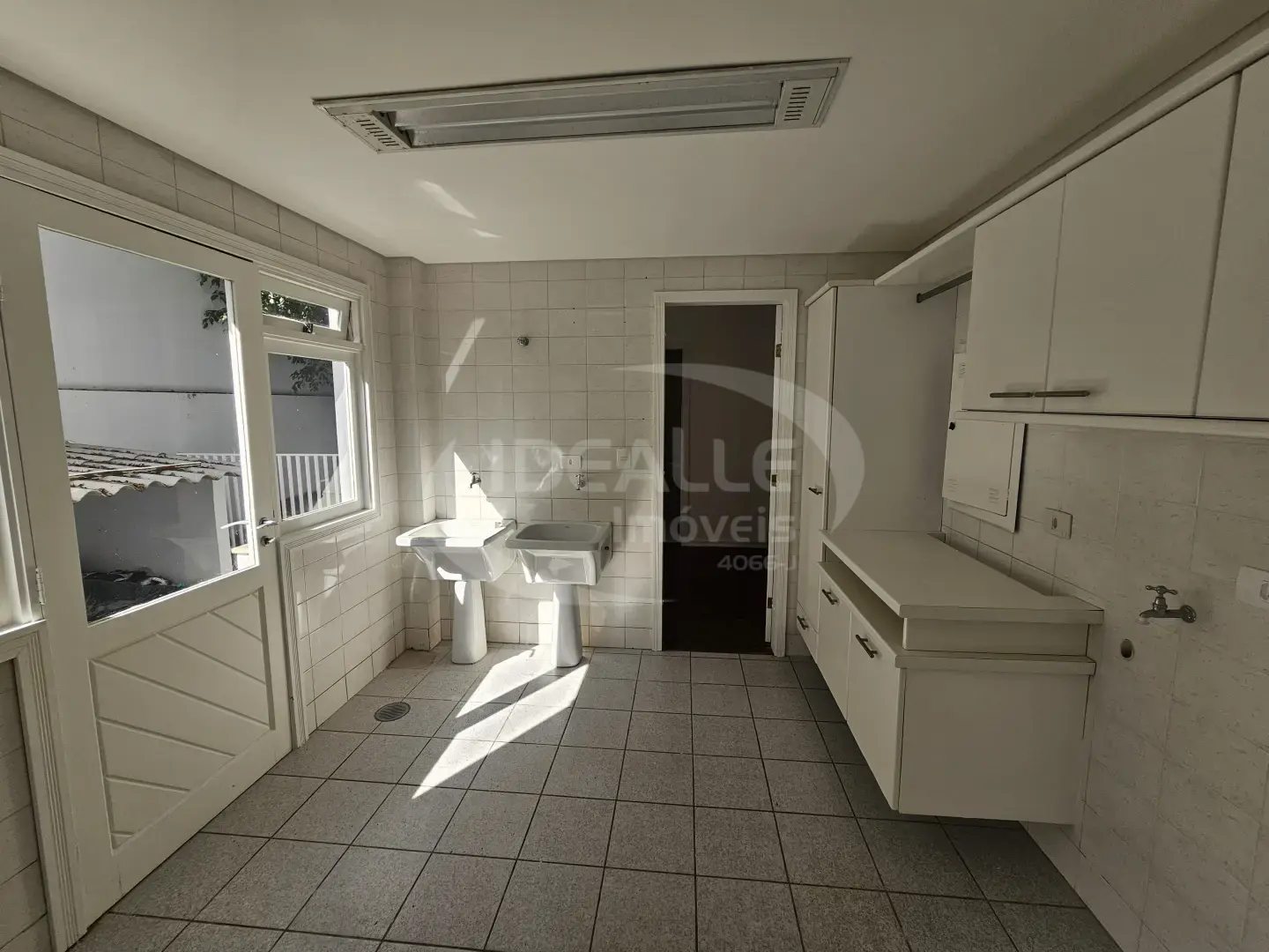 Cond. West Side I