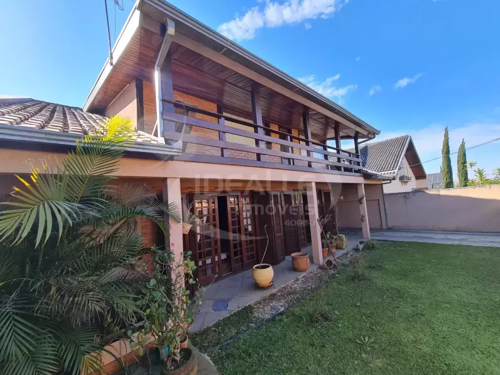 Casa Residencial em Santa Felicidade